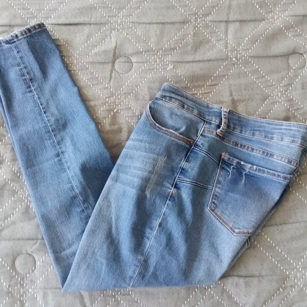 S.O.N.G. CURVY DIVA ANKLE ROLL CUFF JEANS - Picture 5 of 6